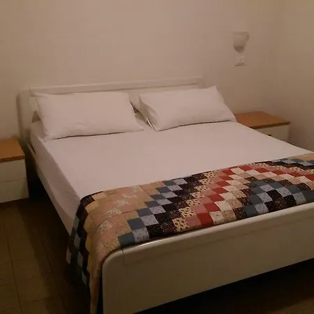 Vittoria Appartement *